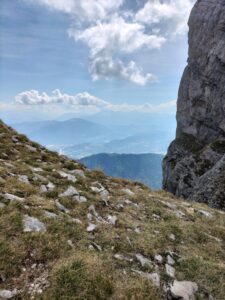 Vue sur les montagnes depuis le col des 2 soeurs