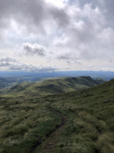 Vue depuis le Plomb du Cantal