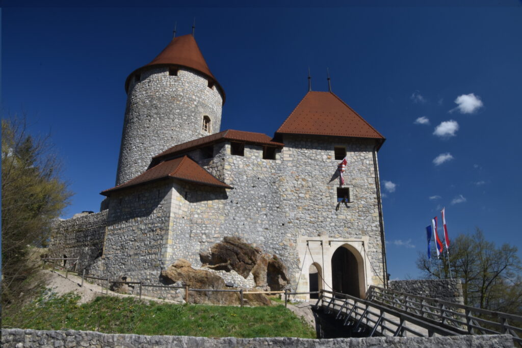 Grad Zovnek