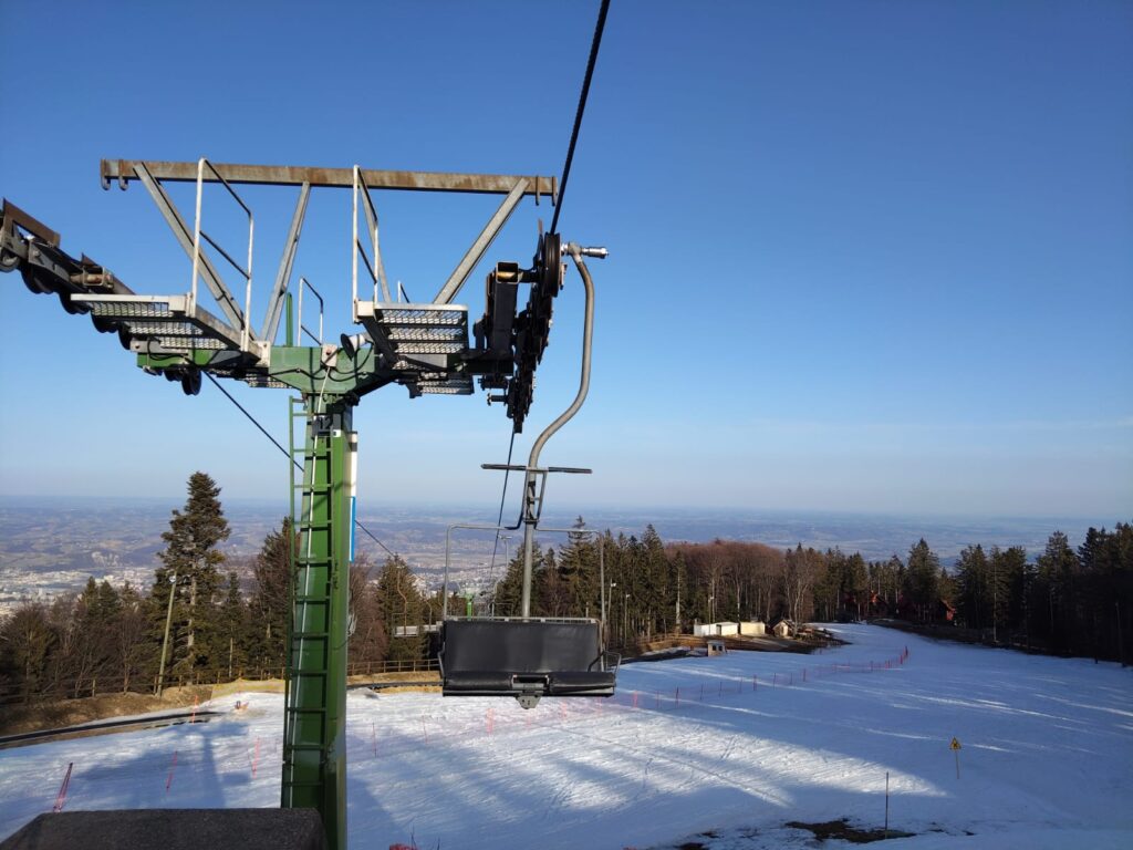 Télésiège de la station de ski de Mariborsko Pohorje