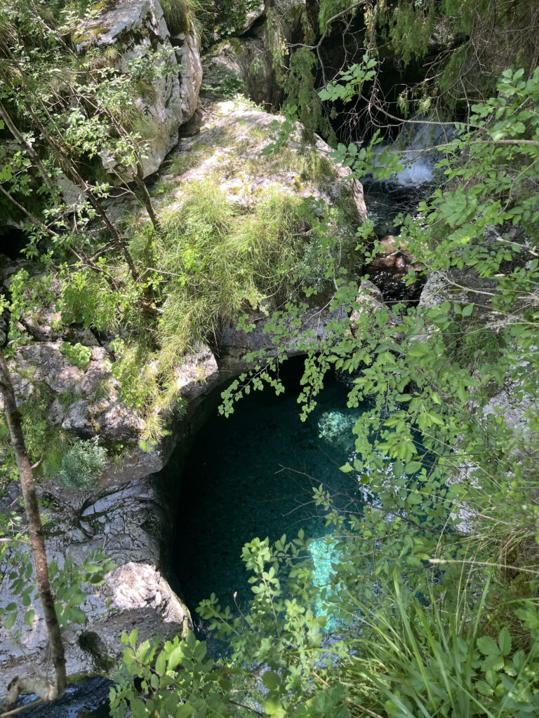 Sunikov vodni gaj, Lepena, Slovénie