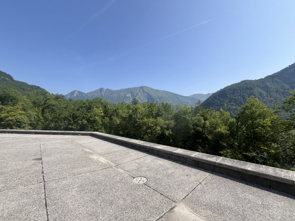 Vue sur les montagnes depuis Kobarid