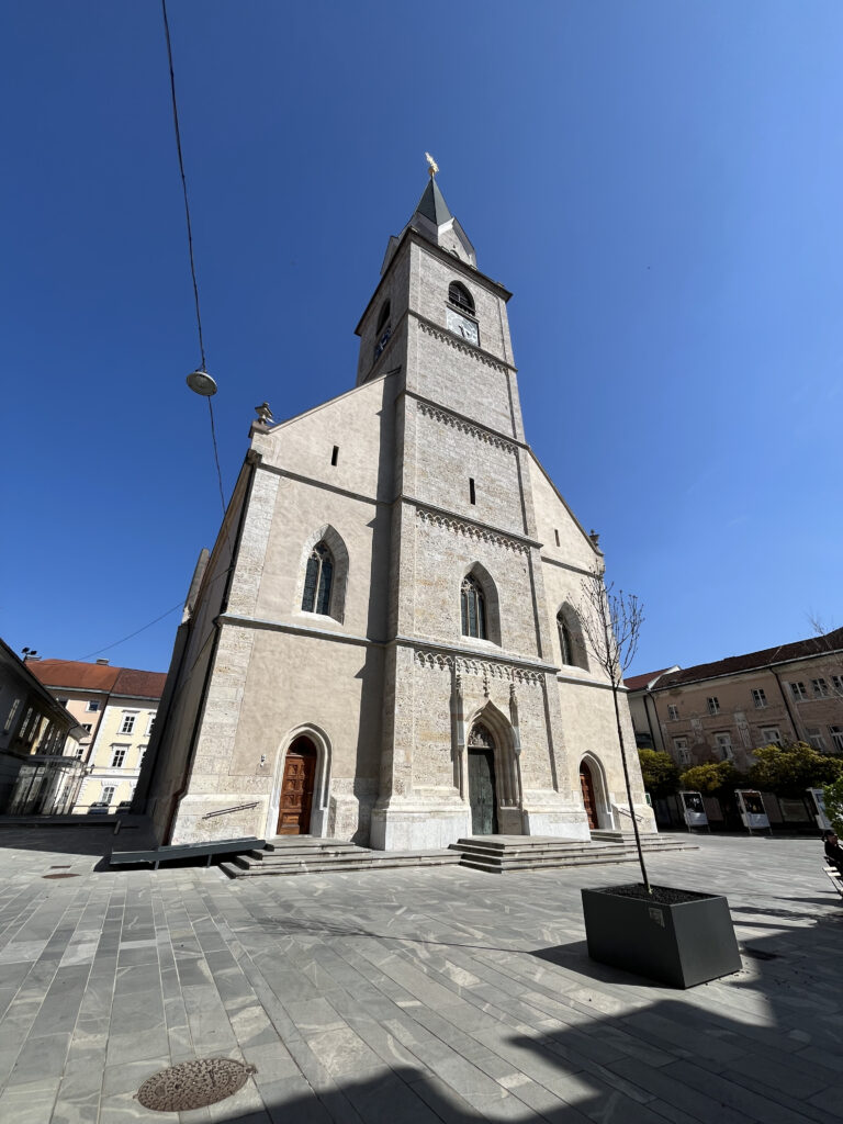 Une des églises de la ville de Kranj
