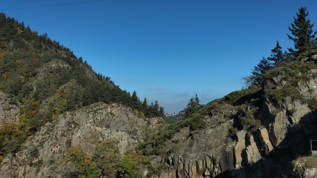 Vue depuis le barrage du Gouffre d'Enfer