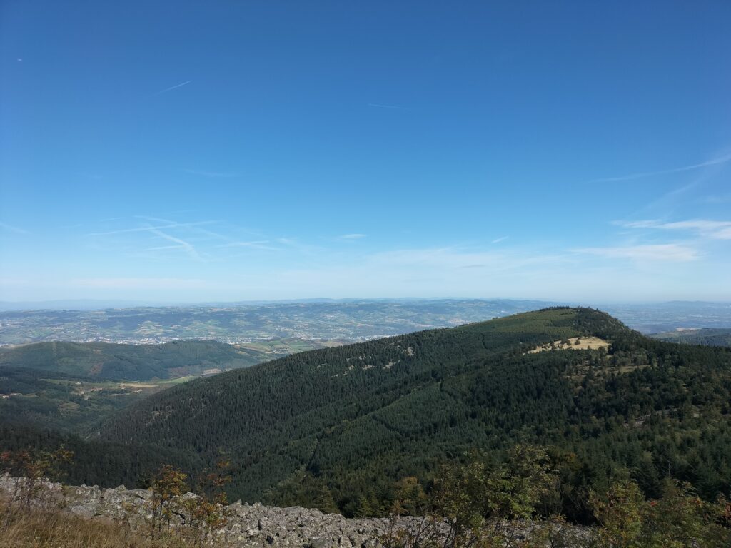 Vue sur la vallée du Rhône et le massif du Pilat