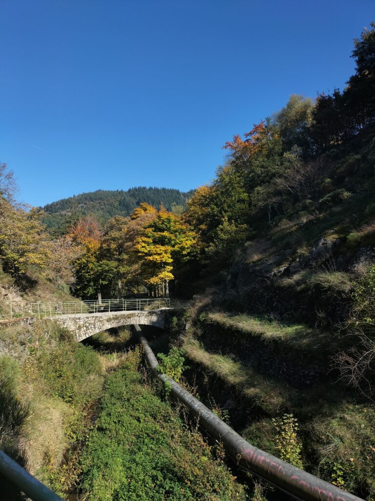 Pont avant d'arriver au barrage du Gouffre d'Enfer