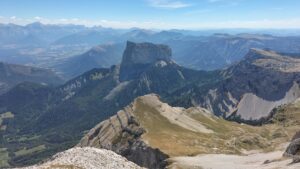 Grand Veymont et vue sur le mont Aiguille