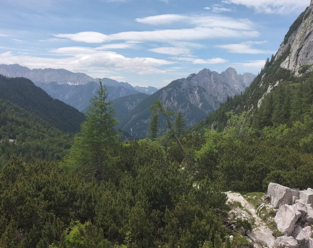 Vue sur les montagnes depuis le col de Vrsic - Alpes Juliennes slovènes (Triglav)