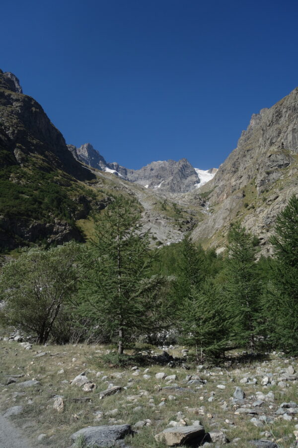 Refuge de l'Alpe de Villar d'Arène et sources de la Romanche