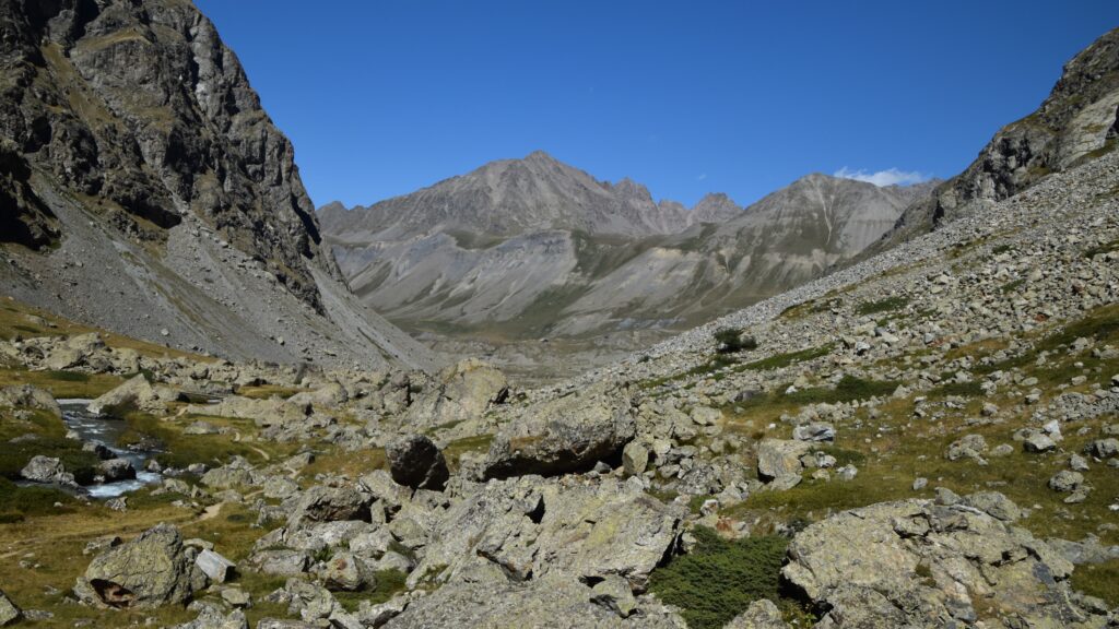 Refuge de l'Alpe de Villar d'Arène et sources de la Romanche