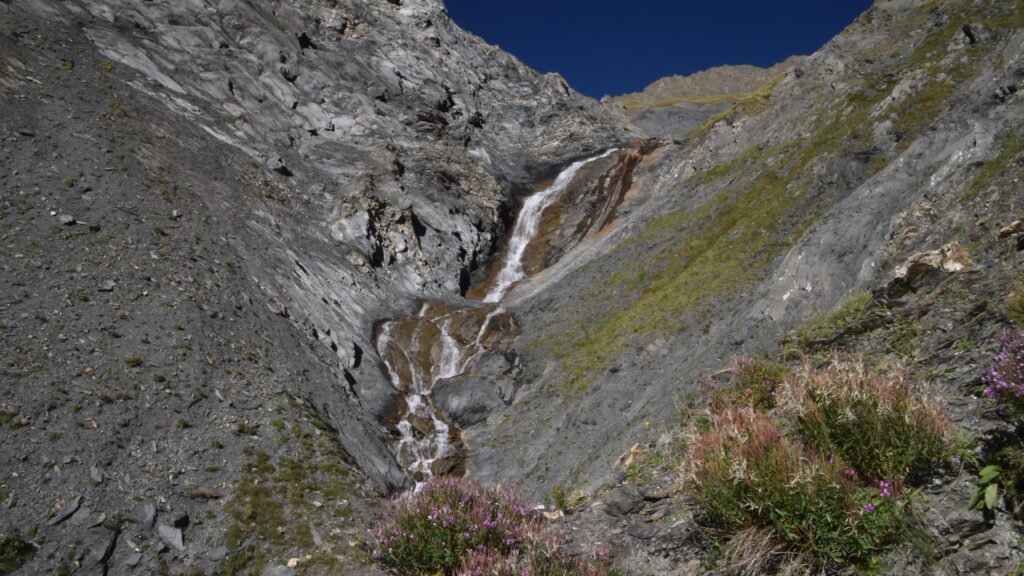 Refuge de l'Alpe de Villar d'Arène et sources de la Romanche